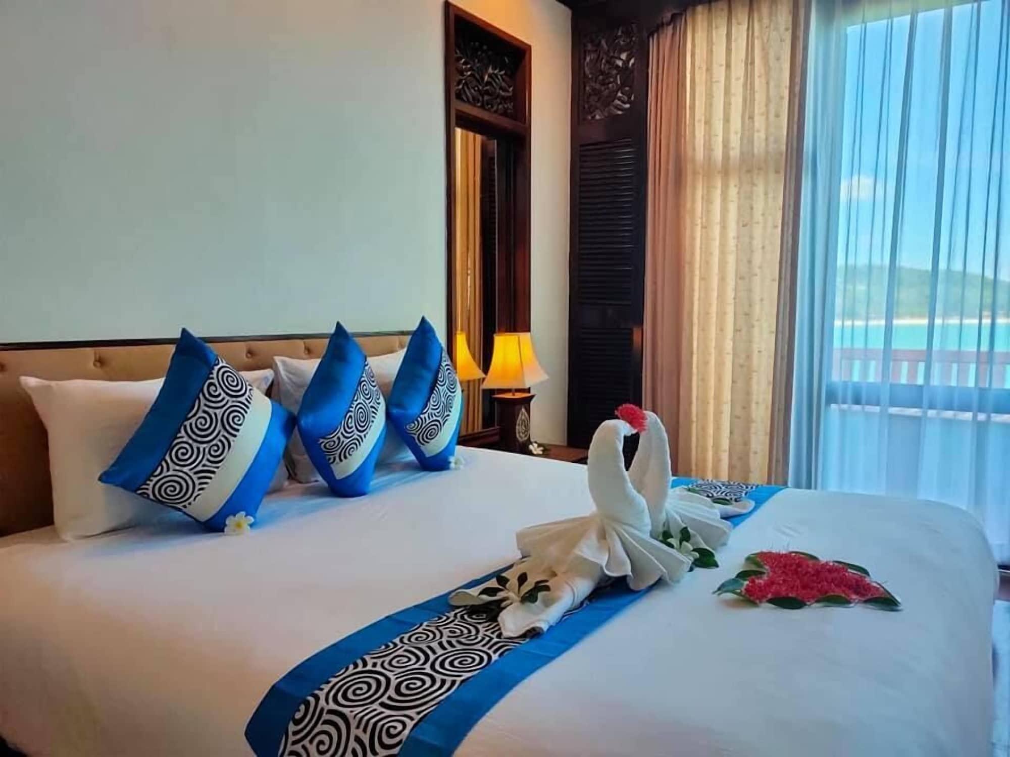 Racha Kiri Resort & Spa, Кханом Екстериор снимка