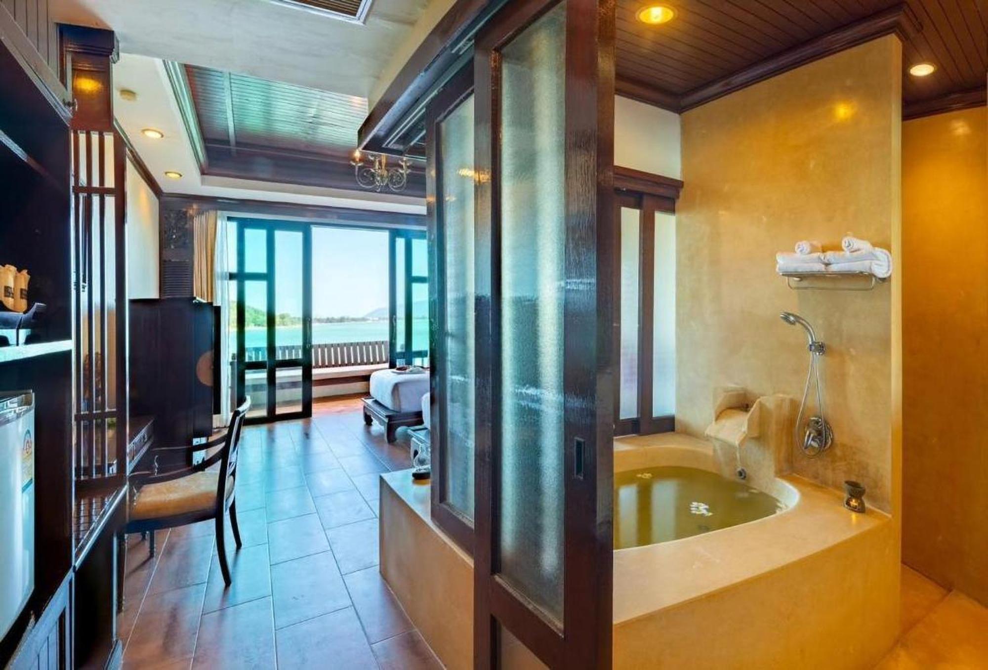 Racha Kiri Resort & Spa, Кханом Екстериор снимка
