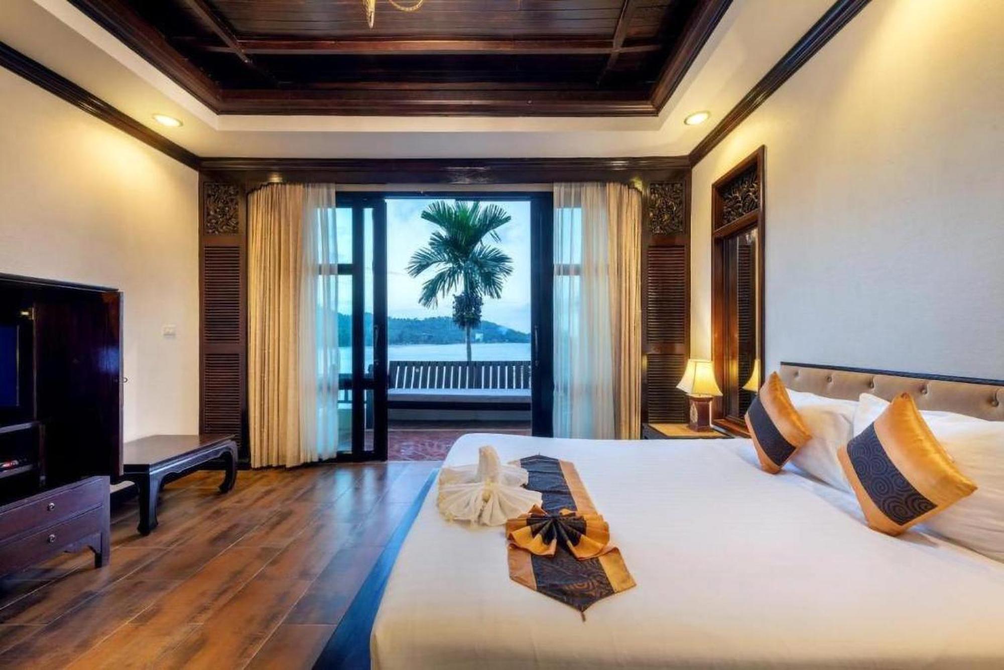 Racha Kiri Resort & Spa, Кханом Екстериор снимка