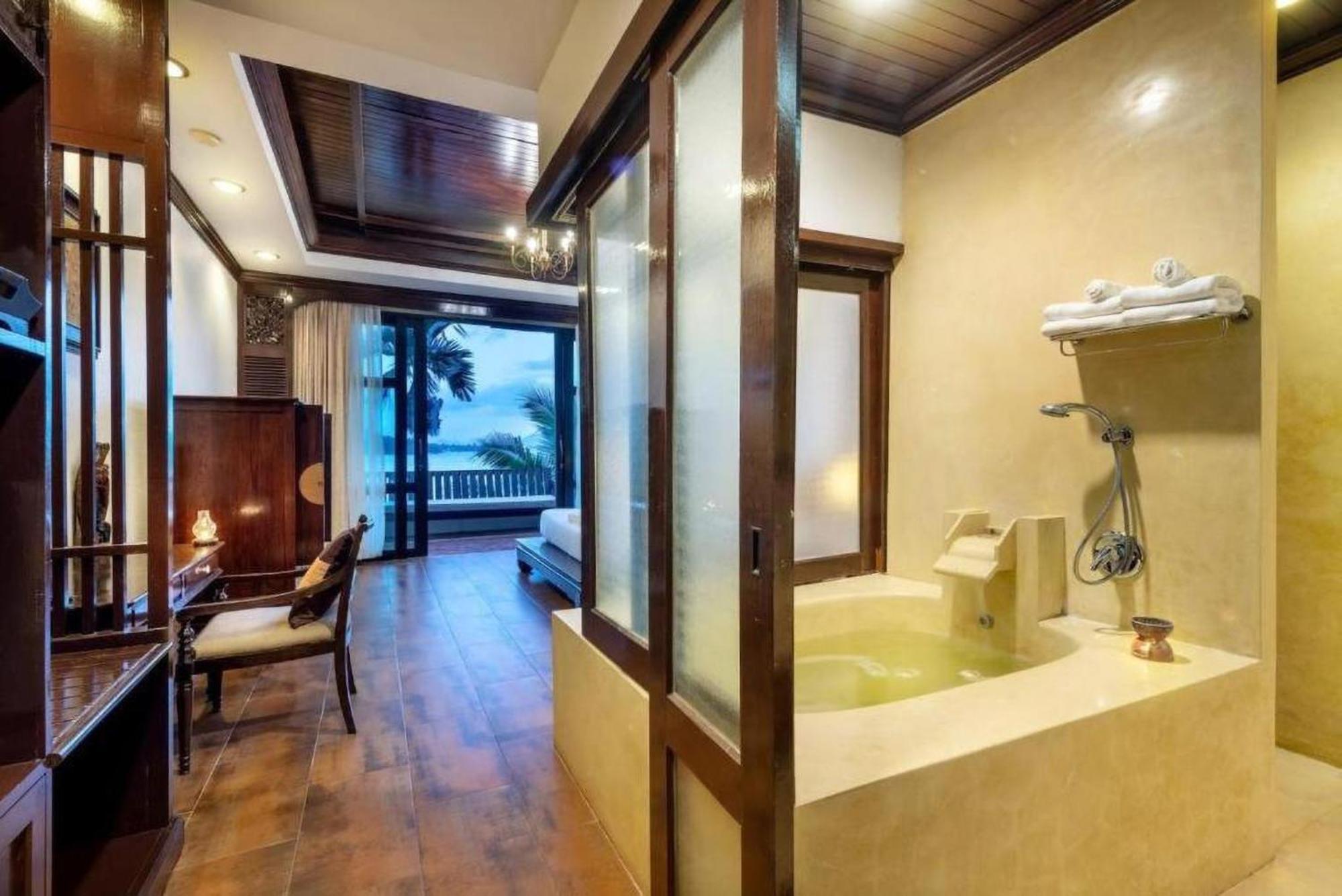 Racha Kiri Resort & Spa, Кханом Екстериор снимка